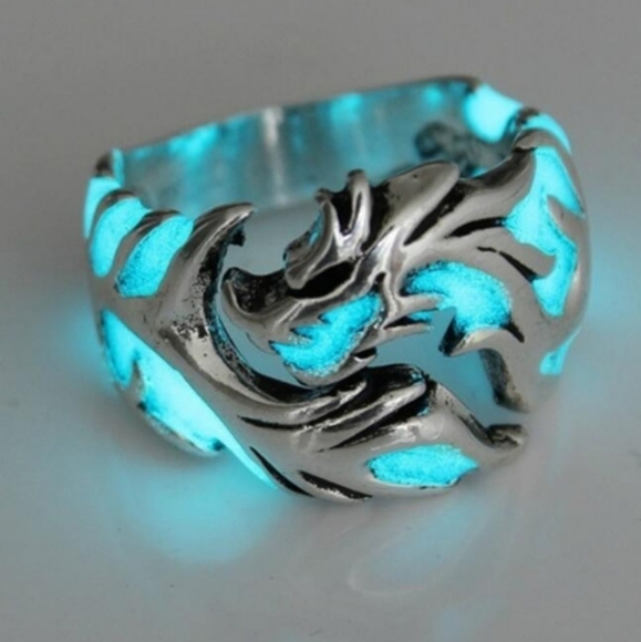 Jewelry - HP NWT Celtic Glow in the Dark Blue Dragon Ring 7!